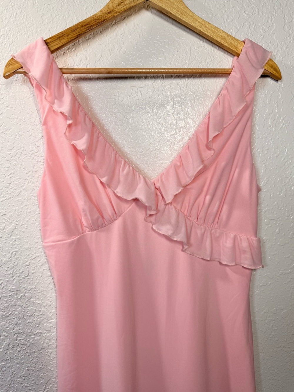 Pink Ruffle Mini Dress Sleeveless V Neck Flowy Fit Size L NWT - Picture 4 of 5